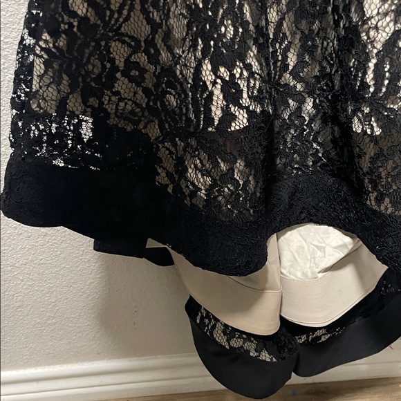 Venus Couture Black & Cream Fishtail Lace Dress Evening Gown Size 10 - Picture 4 of 13